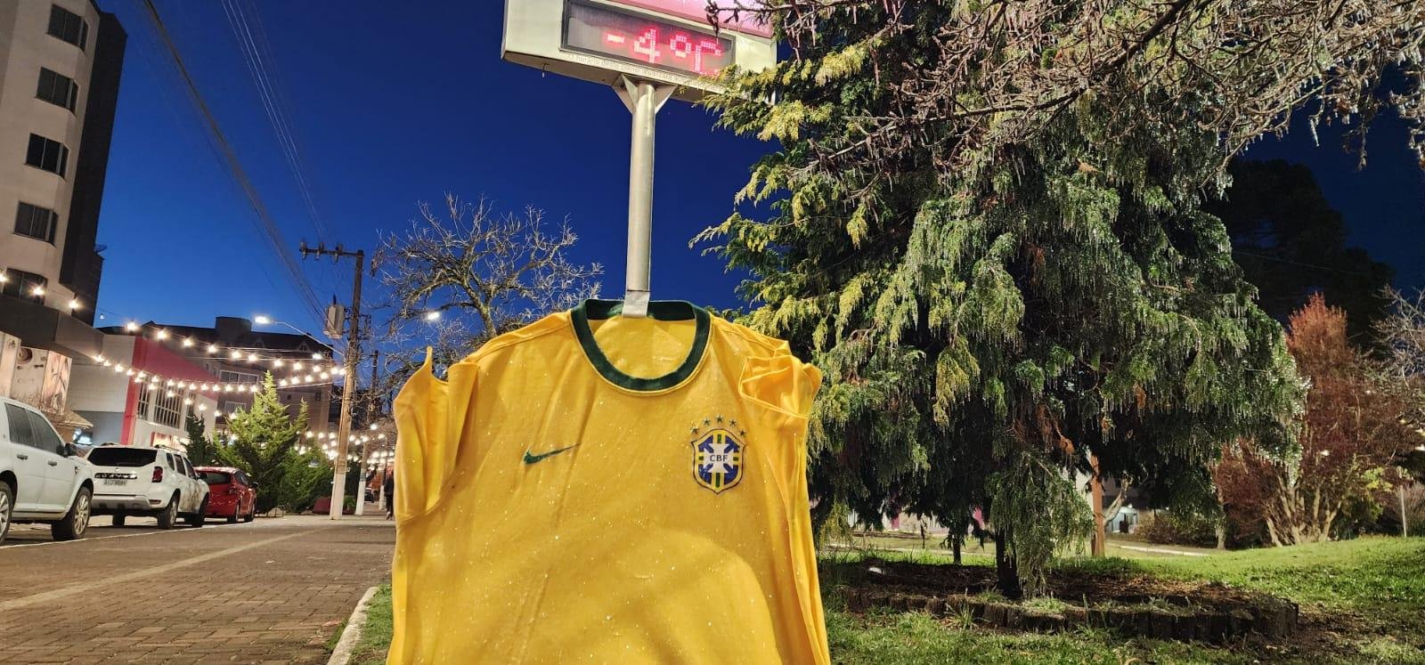Camiseta da Sele&ccedil;&atilde;o congelou em S&atilde;o Joaquim