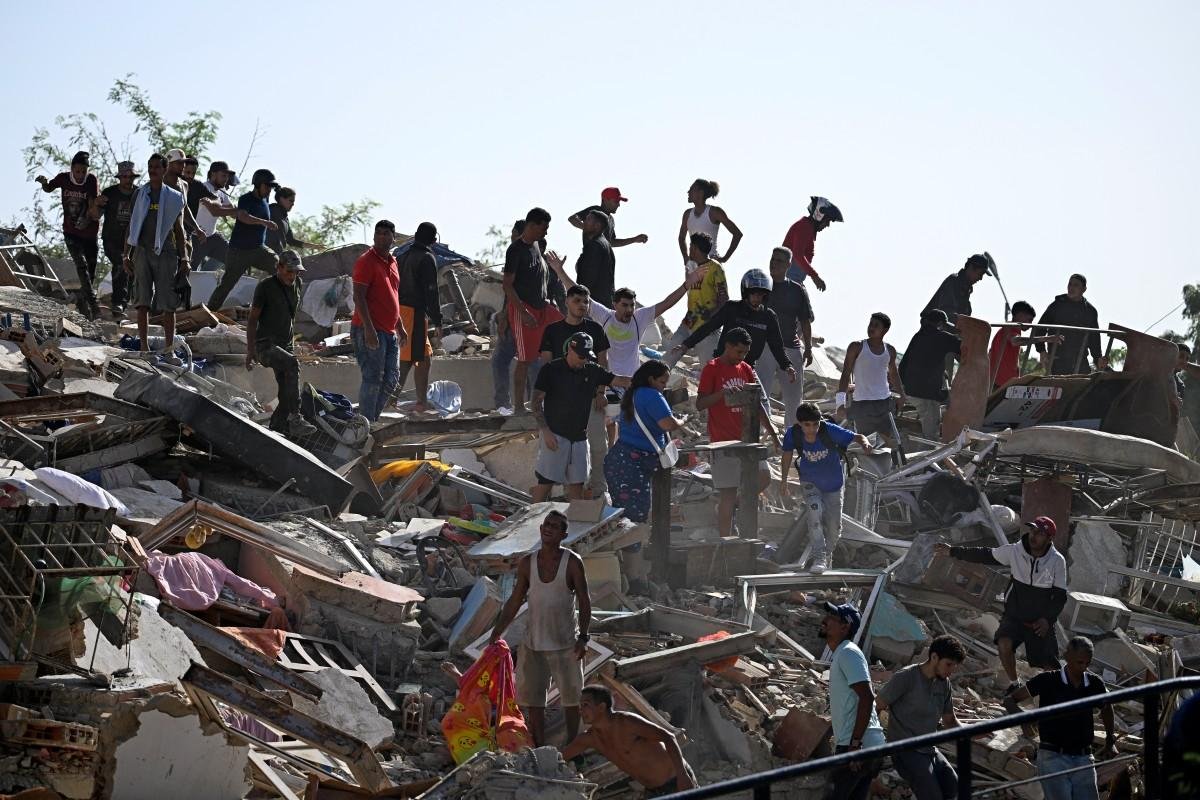 Dois abalos s&iacute;smicos de magnitude 7,2 e 7,5 deixam centenas de v&iacute;timas na Venezuela