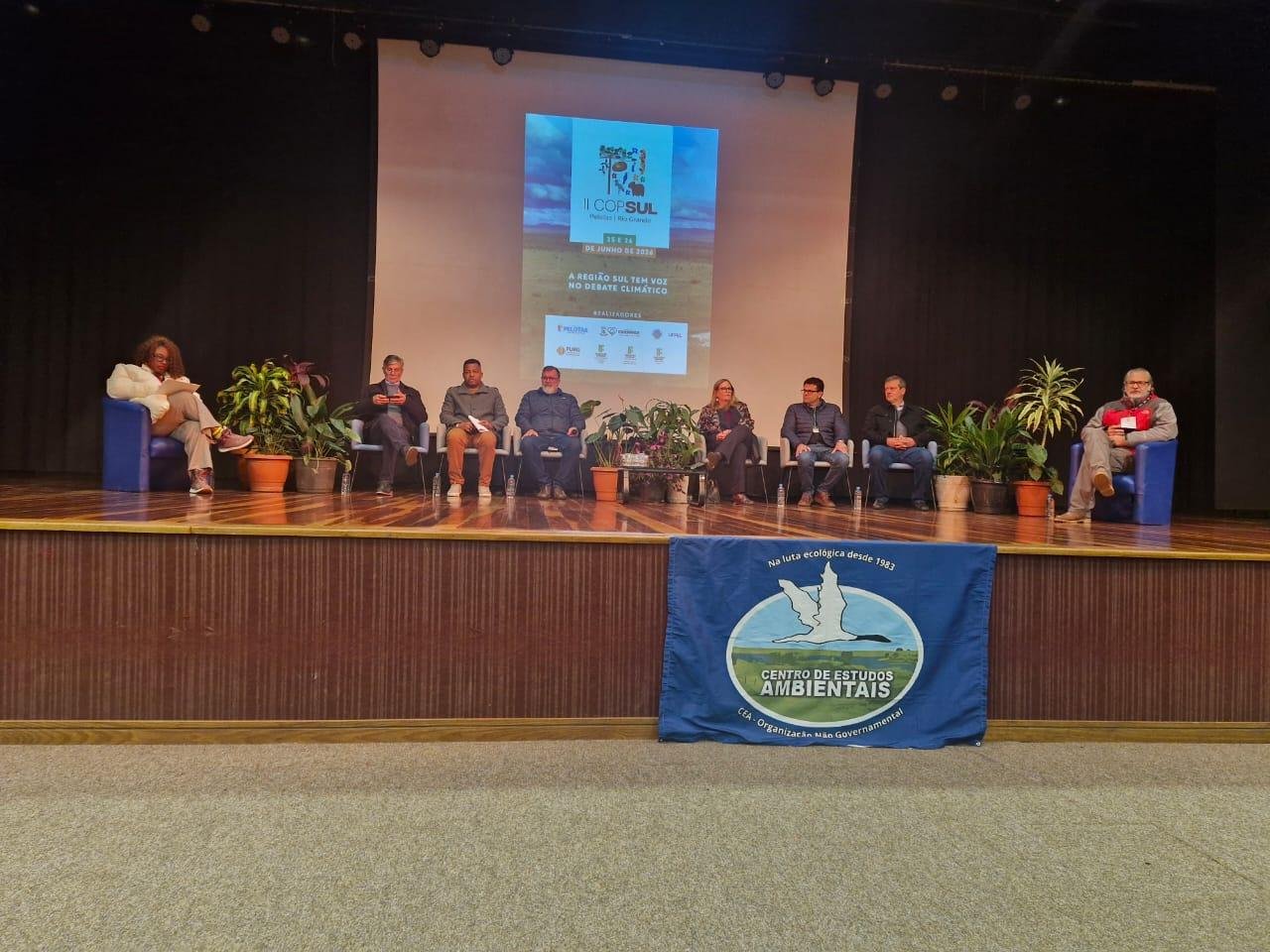 O evento foi aberto oficialmente na manh&atilde; desta quinta-feira no audit&oacute;rio da FURG, em Rio Grande