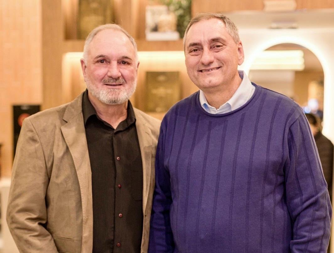 Os irm&atilde;os Celso e Marcos Valduga, quarta gera&ccedil;&atilde;o da Fam&iacute;lia Valduga,&nbsp; &agrave; frente e s&atilde;o s&oacute;cios do Castelos do Vale e Dom C&acirc;ndido
