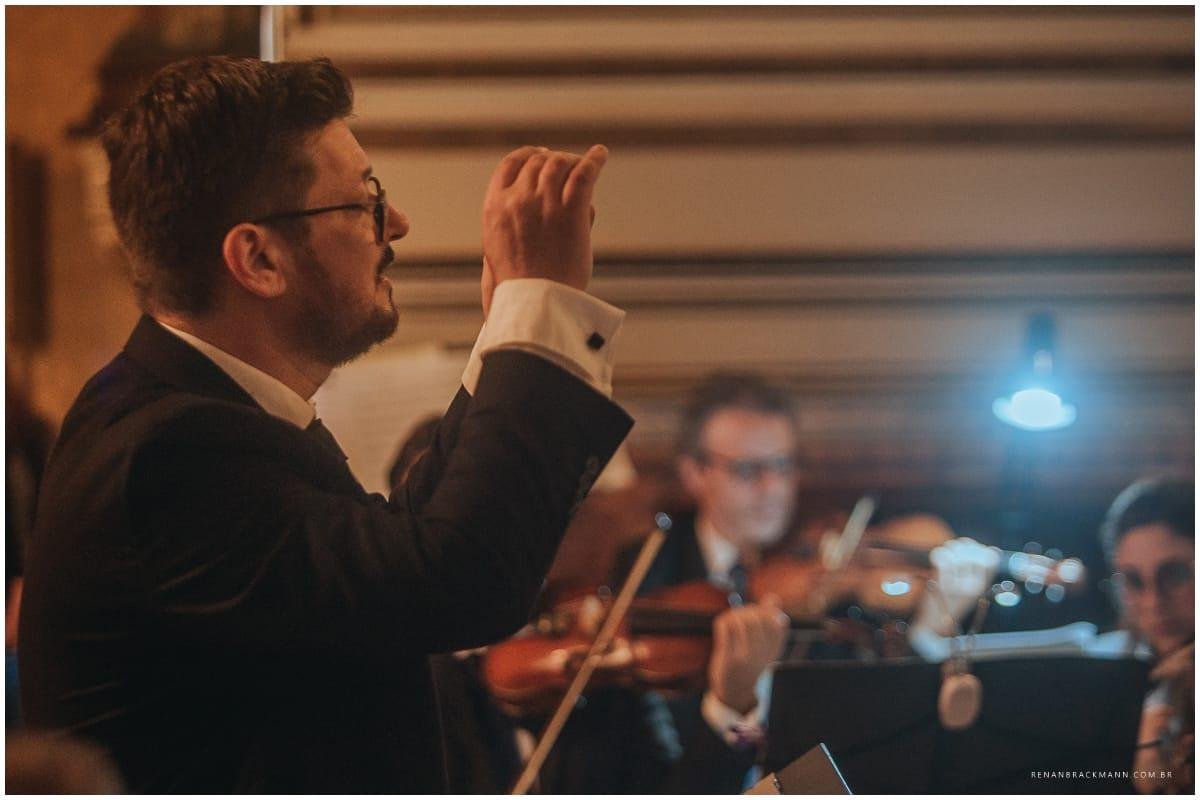 Andr&eacute; Delair rege concerto