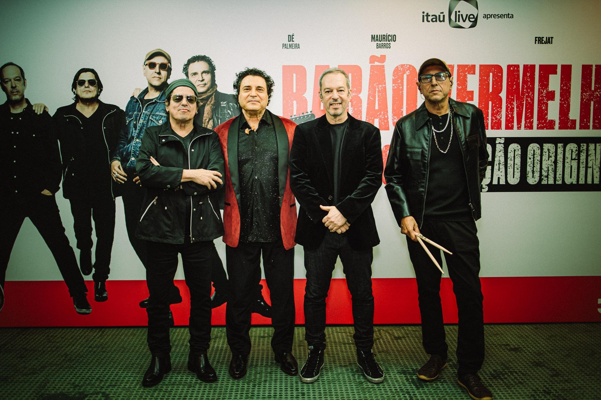 Quarteto original do Bar&atilde;o Vermelho, Maur&iacute;cio Barros, Roberto Frejat, D&eacute; Palmeira e Guto Goffi, em maio, no show do Allianz Parque, em S&atilde;o Paulo
