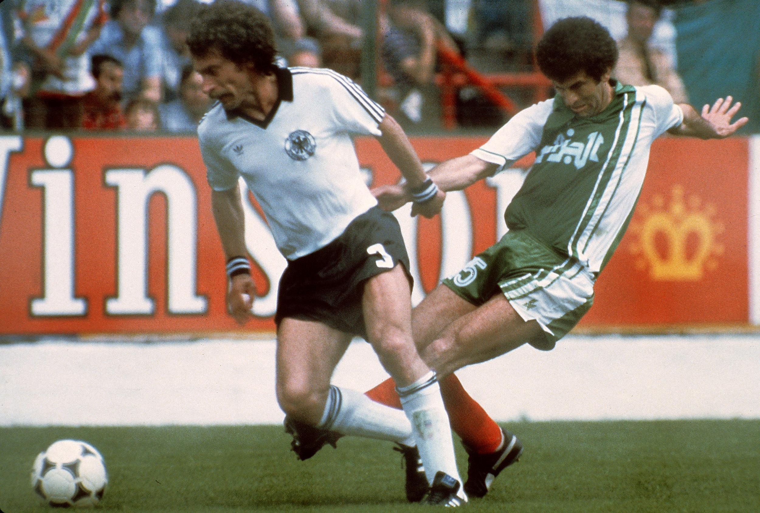 Alemanha perdeu para a Arg&eacute;lia na Copa de 82, mas depois eliminaria os africanos em um jogo "arranjado" com a &Aacute;ustria