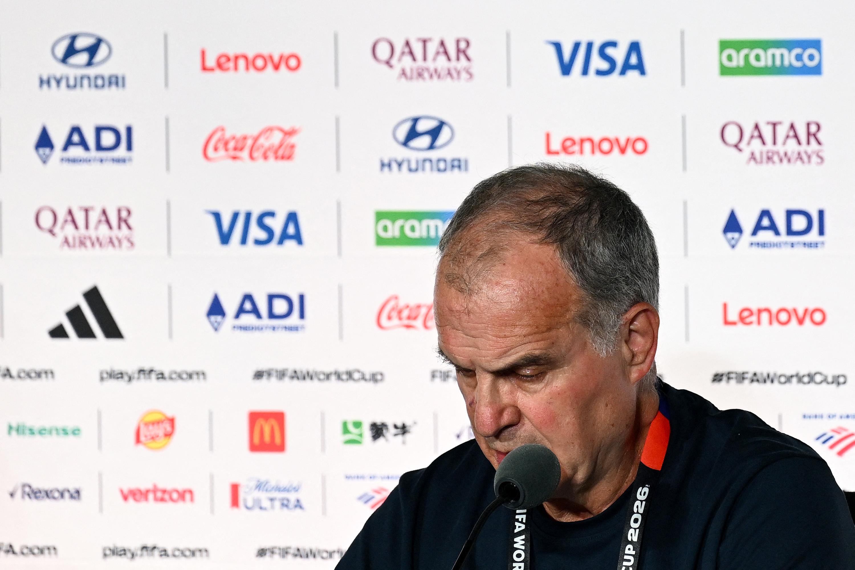 Bielsa sob press&atilde;o no Uruguai