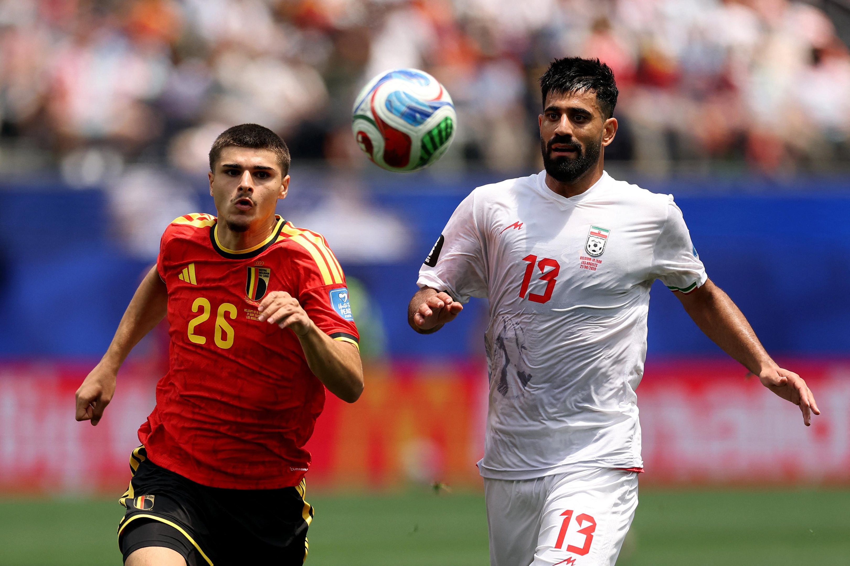 Ir&atilde; e B&eacute;lgica ainda disputam uma vaga para a segunda fase da Copa do Mundo; os iranianos pegam os eg&iacute;pcios e os belgas a Nova Zel&acirc;ndia, na madrugada de domingo