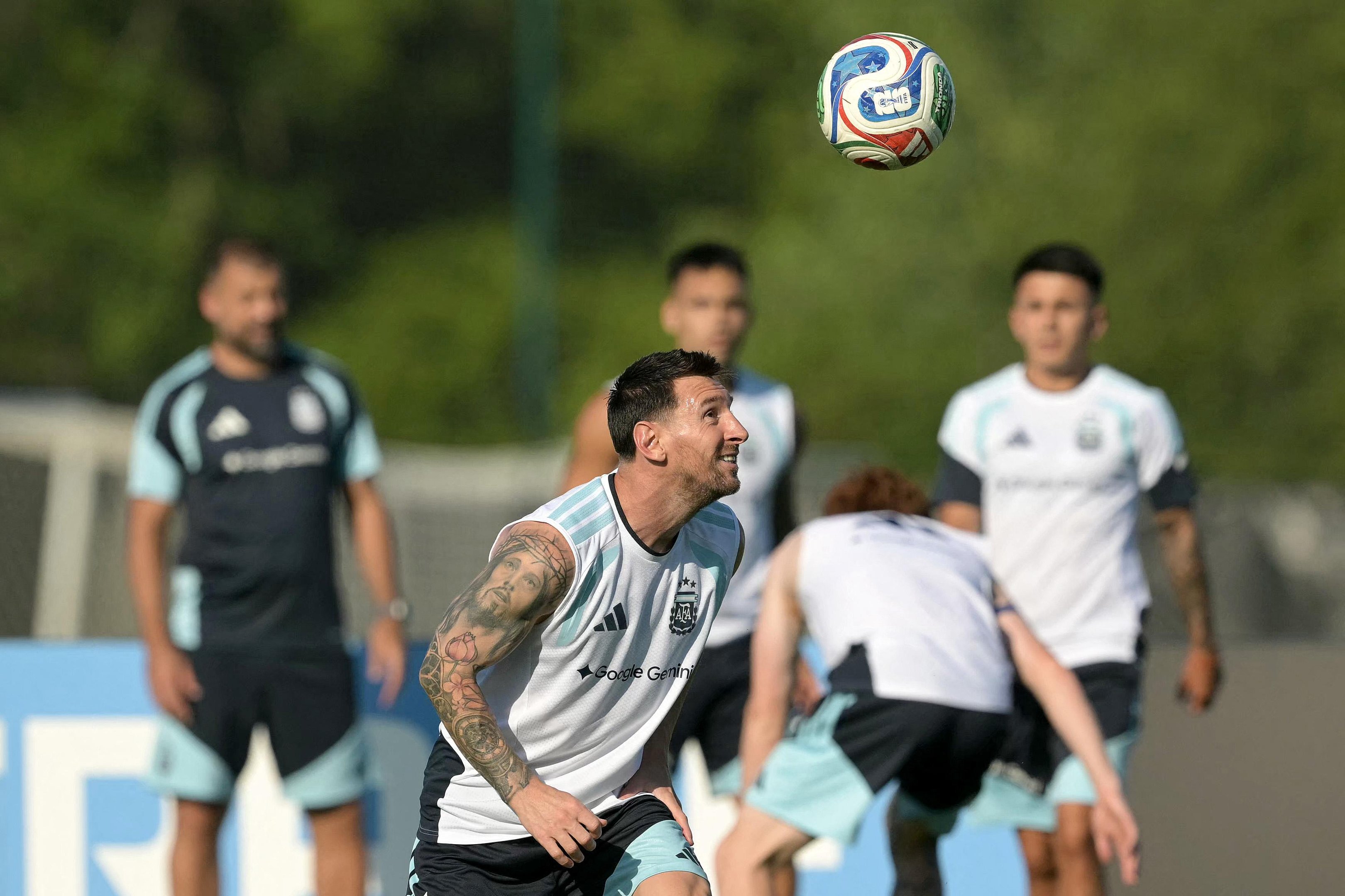 Messi &eacute; o artilheiro da Copa, com cinco gols