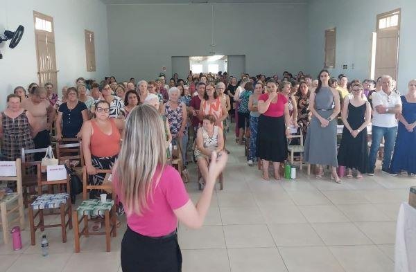 A expectativa da Emater/RS-Ascar &eacute; que a capacita&ccedil;&atilde;o contribua para ampliar a preven&ccedil;&atilde;o, fortalecer a rede de apoio &agrave;s mulheres rurais