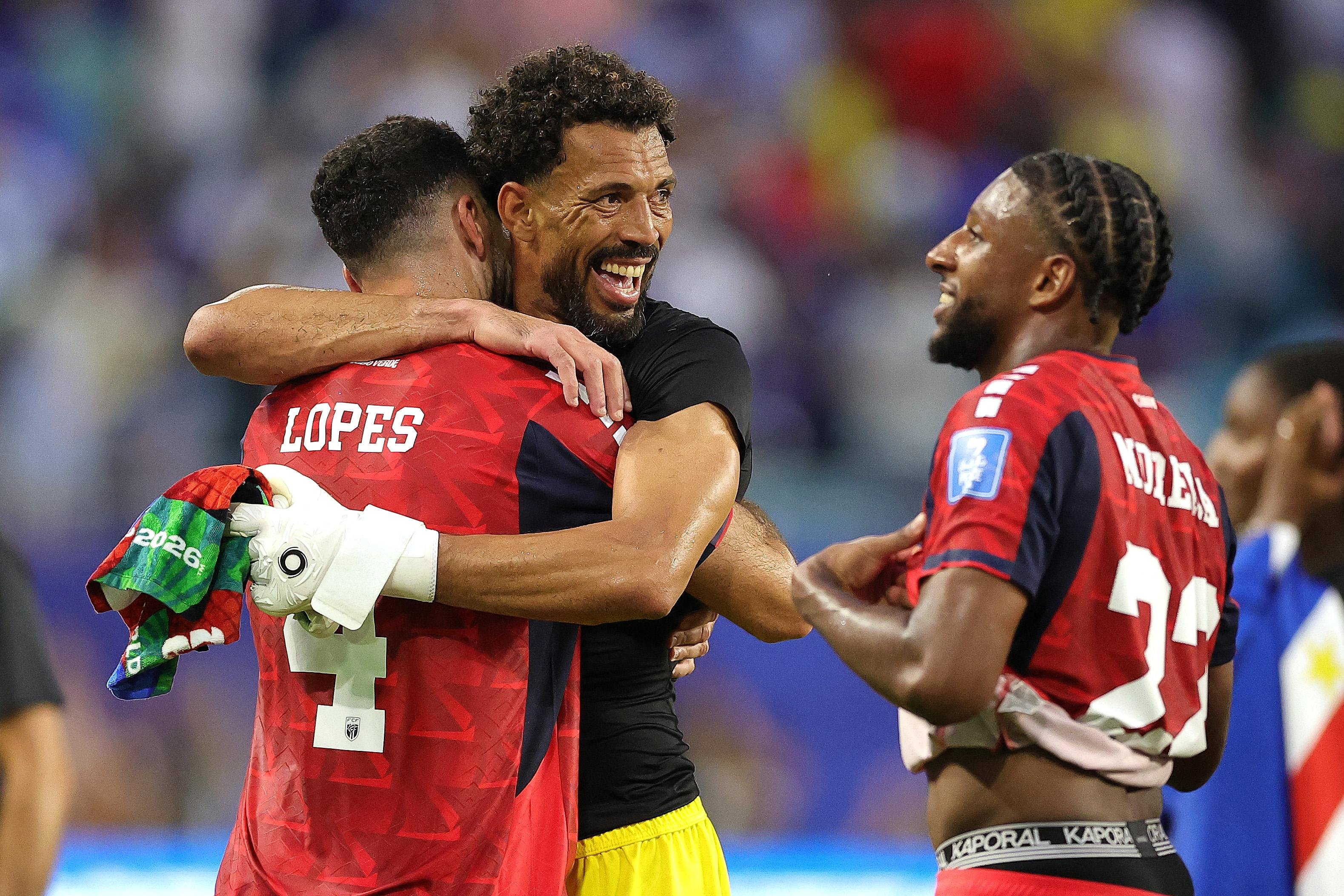 Goleiro segurou a poderosa Espanha na estreia