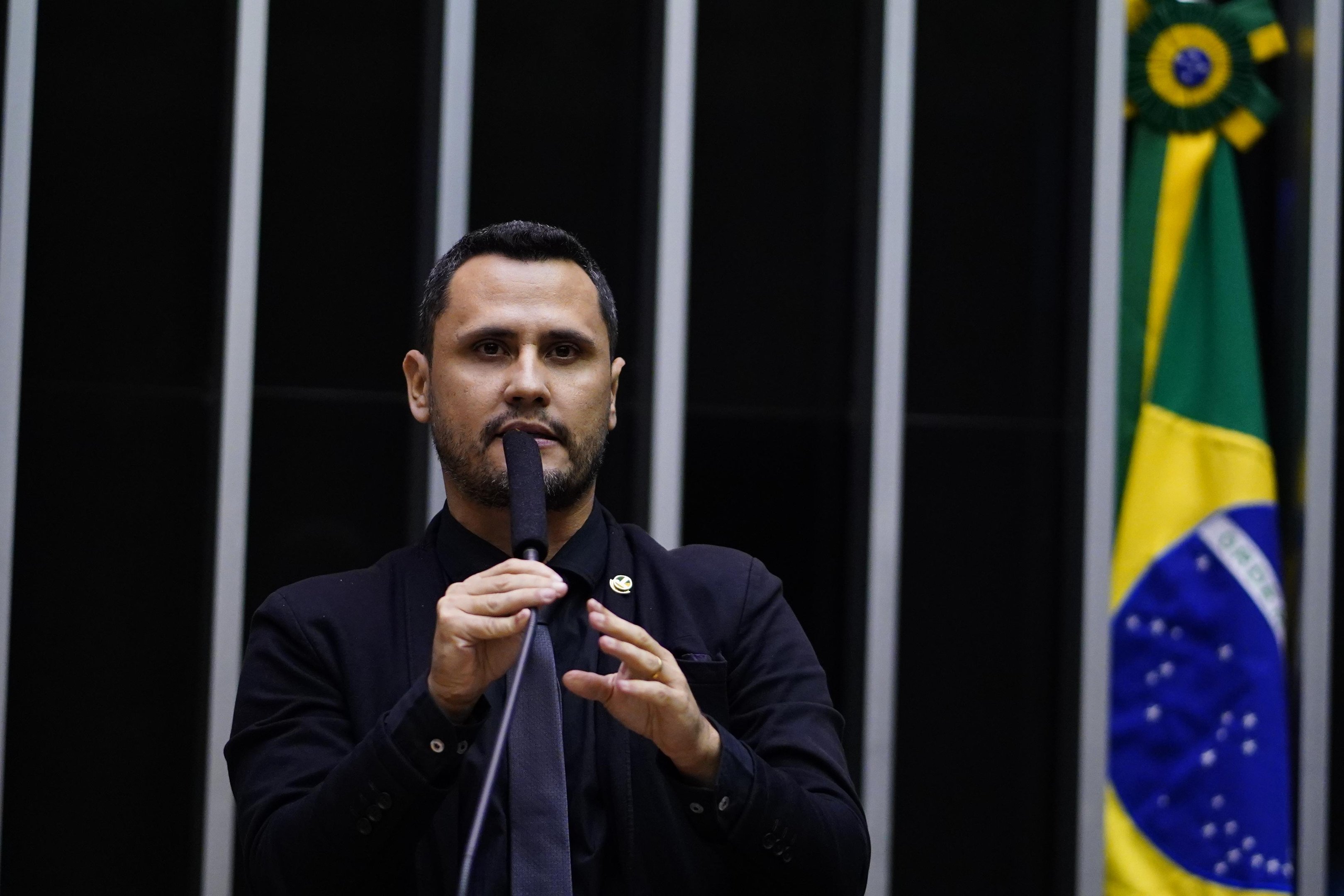 Senador Cleitinho Azevedo (Republicanos-MG)