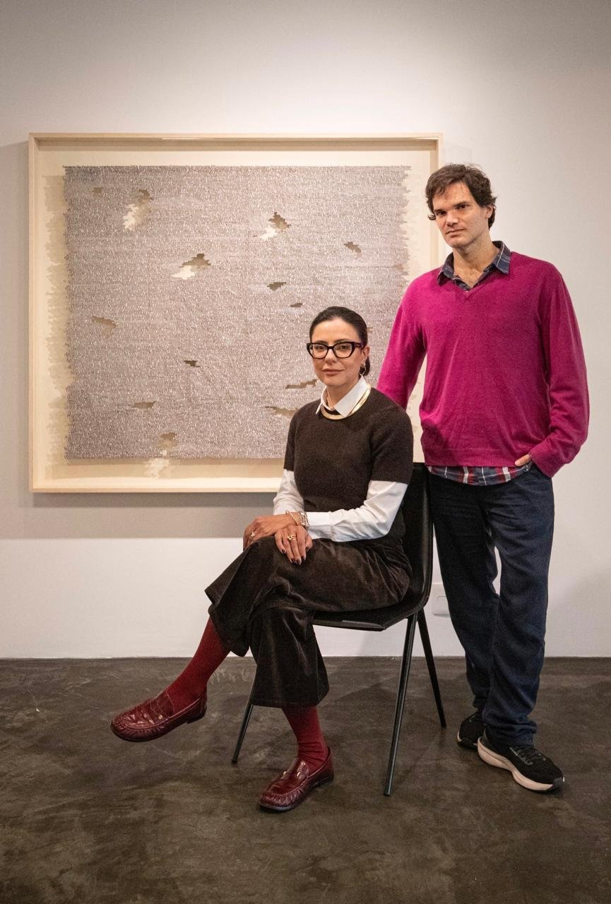 Maria Fernanda Santin abriu as portas da Galeria Clima para a mostra do artista pl&aacute;stico Gustavo Prata