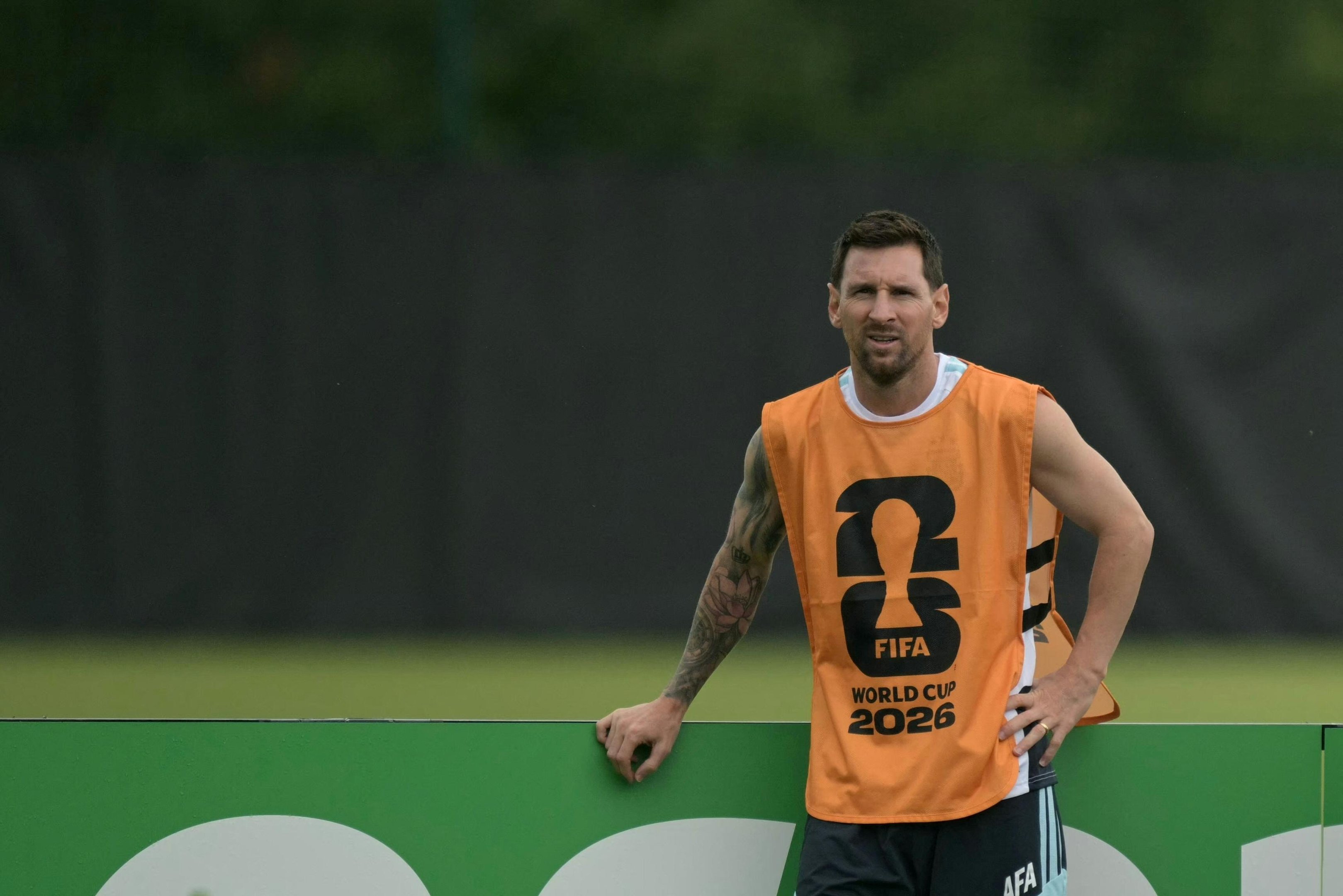 Lionel Messi come&ccedil;ar&aacute; no banco de reservas o jogo entre Argentina e Jord&acirc;nia