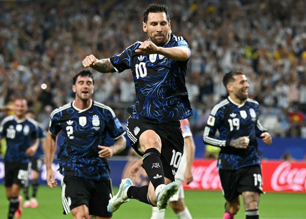 Argentina jogou de azul contra a Jord&acirc;nia