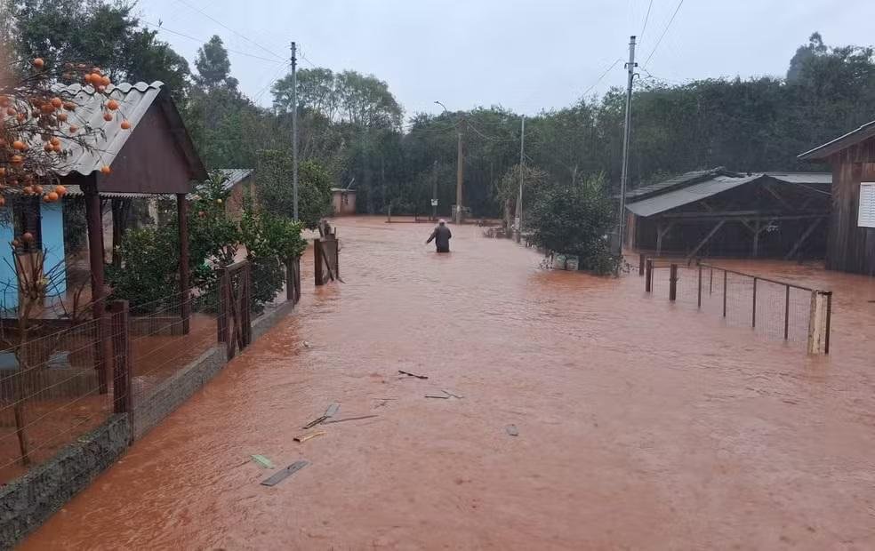Alagamentos dificultaram acesso &agrave;s localidades
