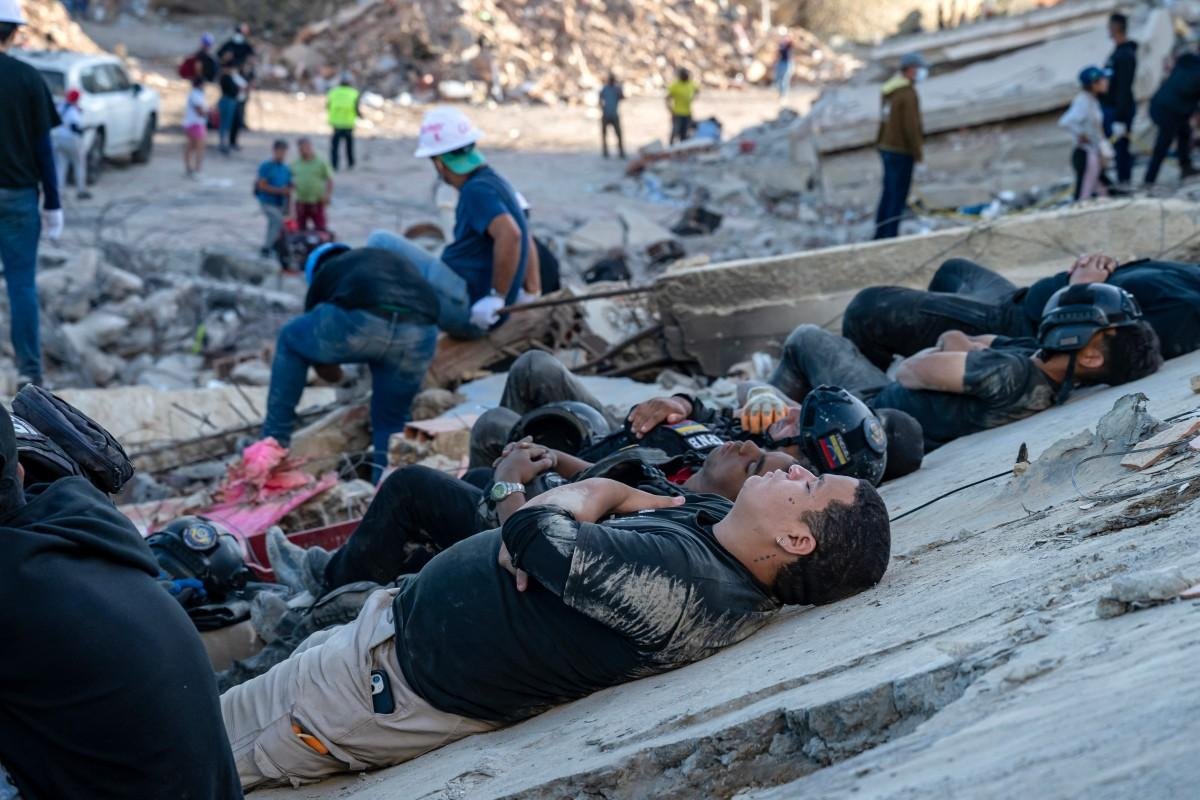 Esperan&ccedil;a de encontrar sobreviventes dos terremotos na Venezuela diminui
