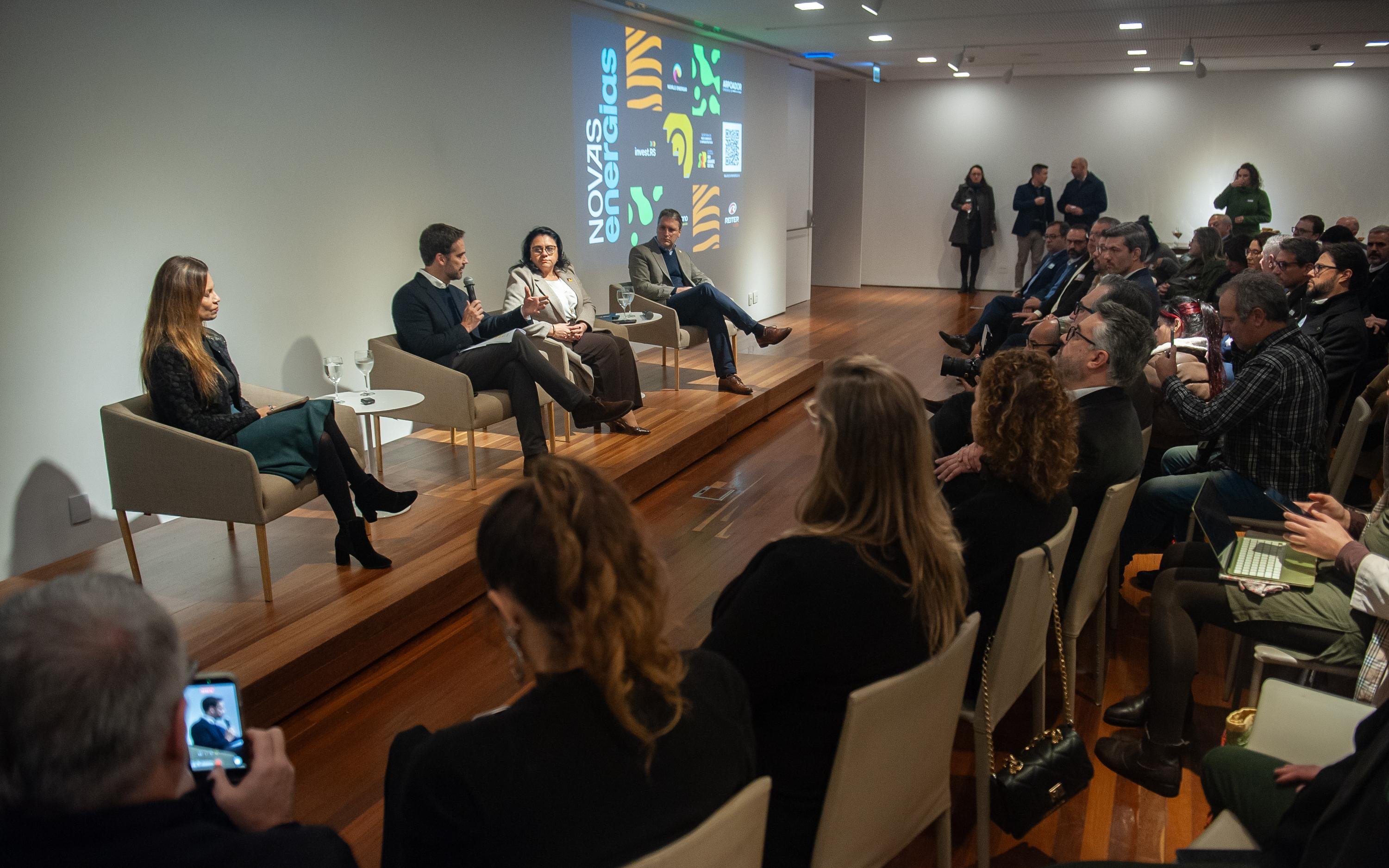 Evento reuniu lideran&ccedil;as empresariais, autoridades, especialistas, investidores e representantes da academia no Instituto Ling