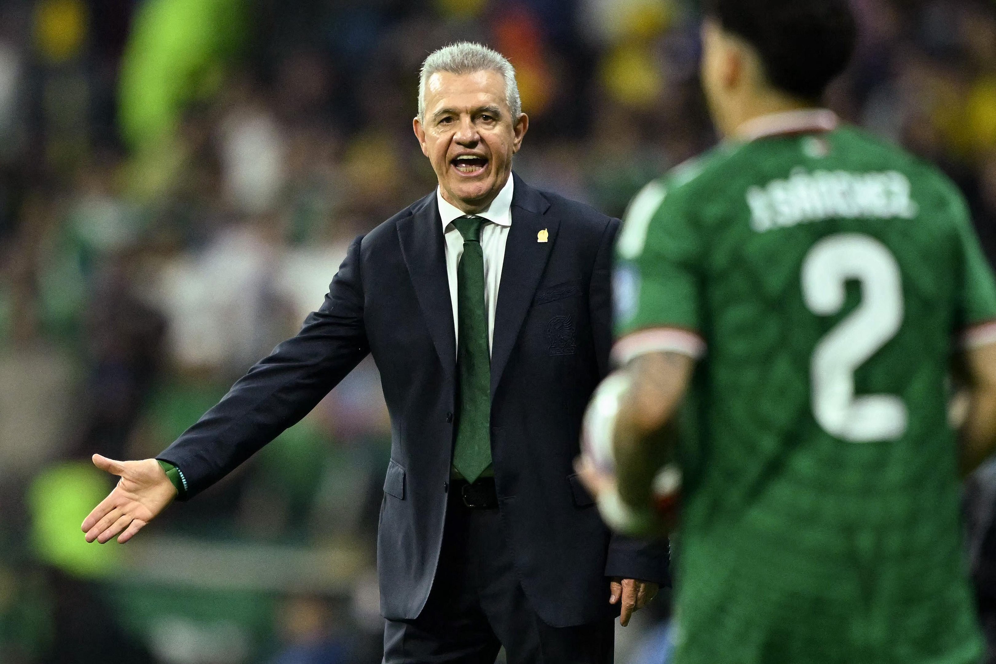 Javier "El Vasco" Aguirre comemorou a vit&oacute;ria que garante uma vaga das quartas de final da Copa do Mundo