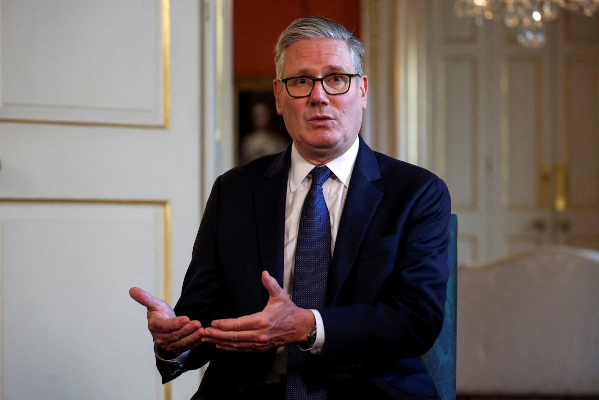 O primeiro-ministro se reuniu em sua resid&ecirc;ncia de Downing Street com m&atilde;es e filhos v&iacute;timas dessas ado&ccedil;&otilde;es for&ccedil;adas