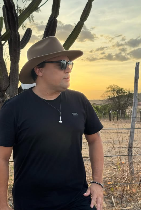 Neto Ara&uacute;jo morreu aos 42 anos
