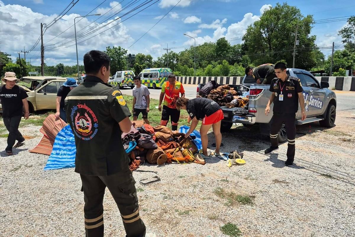 N&uacute;mero de monges mortos em atropelamento na Tail&acirc;ndia sobe para 10