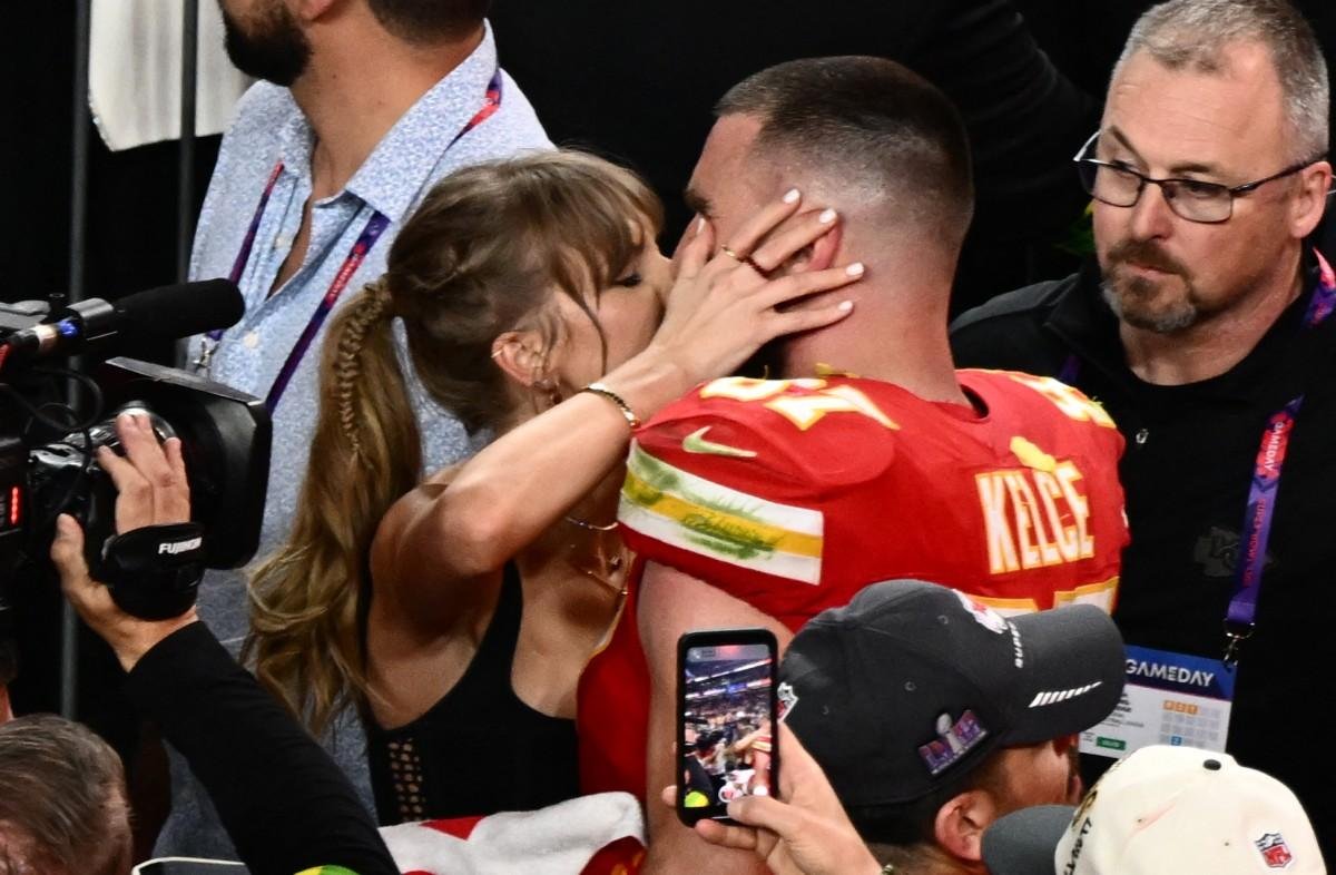 Crescem os ind&iacute;cios de uma grande festa para o casal de celebridades de primeira linha Taylor Swift e Travis Kelce no Madison Square Garden