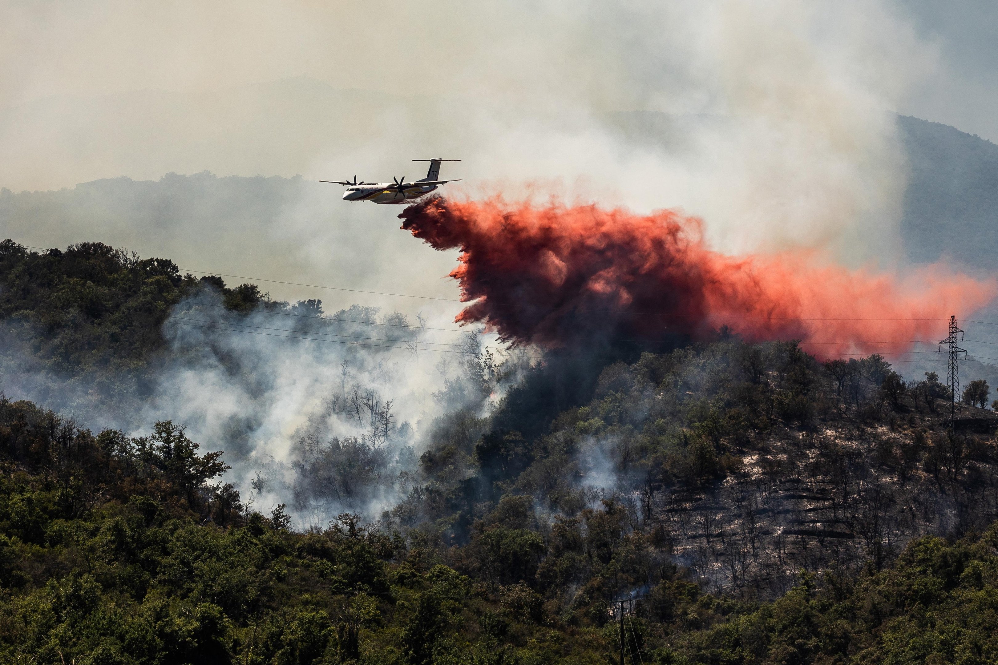 Inc&ecirc;ndio altera percurso da Volta da Fran&ccedil;a e deixa 10 mil&nbsp;deslocados