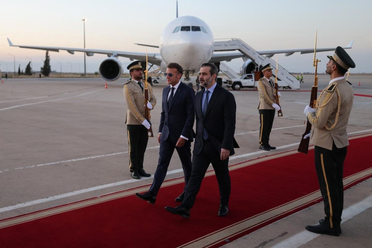 Presidente franc&ecirc;s desembarcou em&nbsp;Damasco nesta segunda-feira