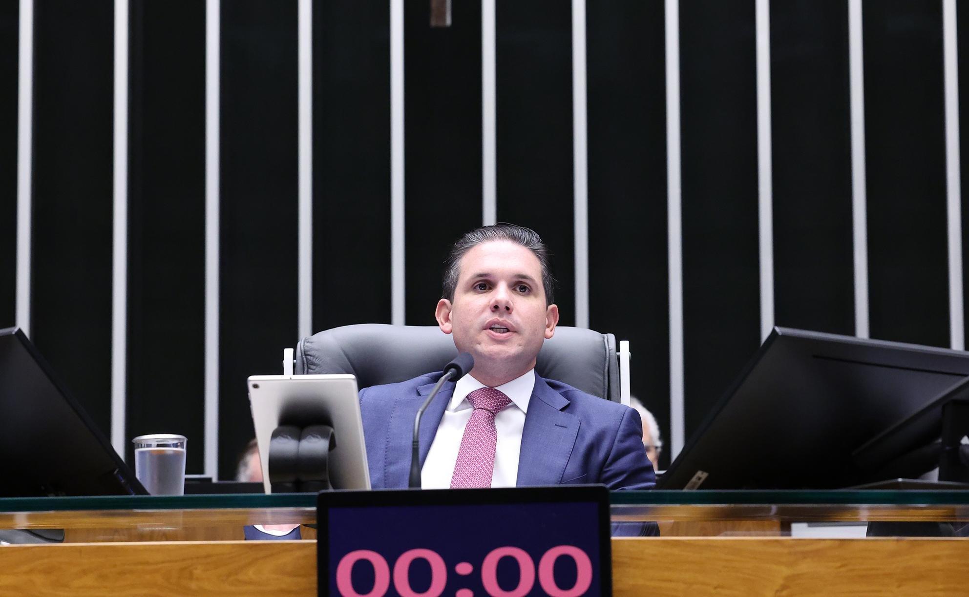 Motta cria comiss&otilde;es especiais