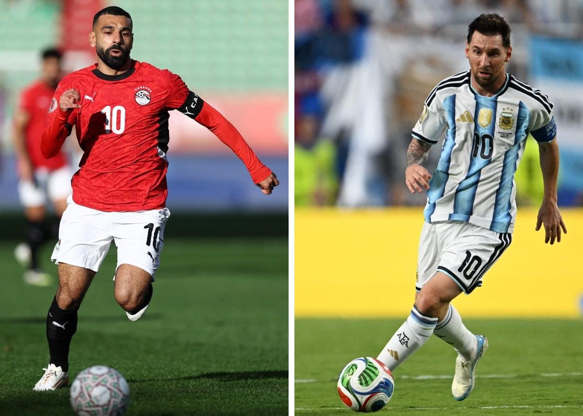 Salah e Messi, camisa 10, bra&ccedil;adeira de capit&atilde;o e refer&ecirc;ncias t&eacute;cnicas de Egito e Argentina