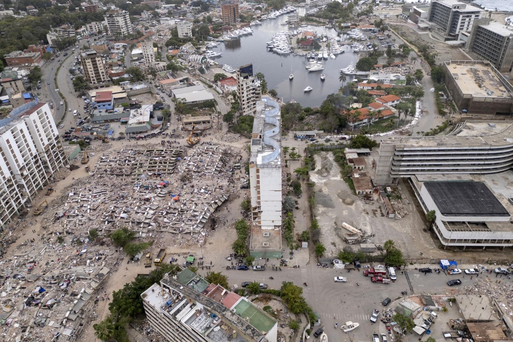 N&uacute;mero de mortos no terremoto ultrapassou os 3,5 mil