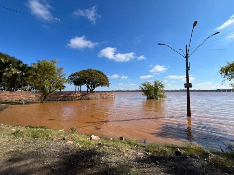 Em Uruguaiana,  o Rio Uruguai voltou a ter um progn&oacute;stico de decl&iacute;nio ap&oacute;s oito dias