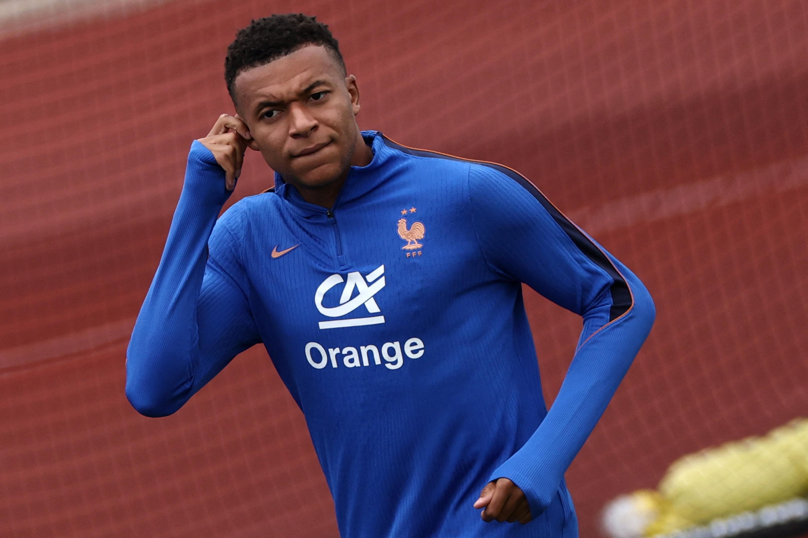 Senadora paraguaia Celeste Amarilla fez declara&ccedil;&otilde;es racistas contra o astro da sele&ccedil;&atilde;o francesa Kylian Mbapp&eacute;