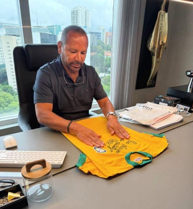 Pai de Neymar virou CEO da NR Sports e teve registro aprovado como intermedi&aacute;rio da Fifa em 2017