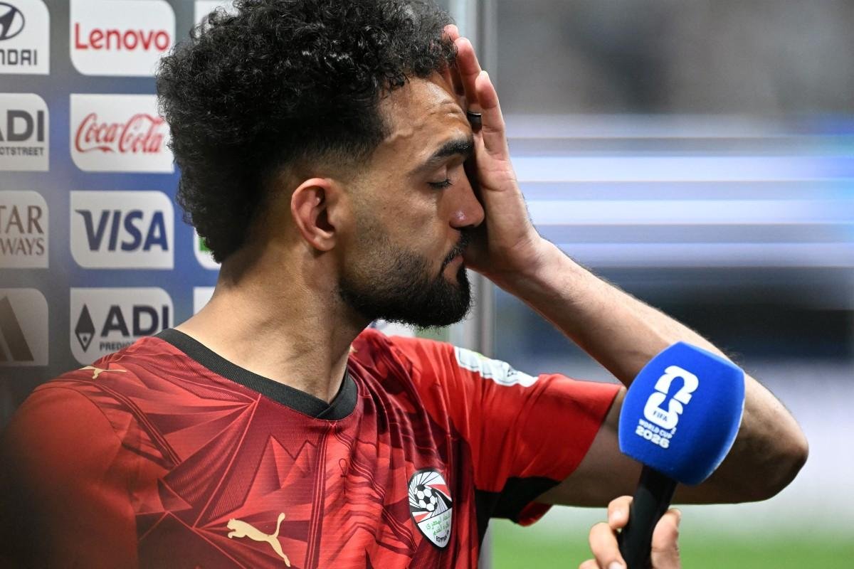 Zico, que teve um de seus gols anulado, lamentou "persegui&ccedil;&atilde;o" contra os Fara&oacute;s durante a partida
