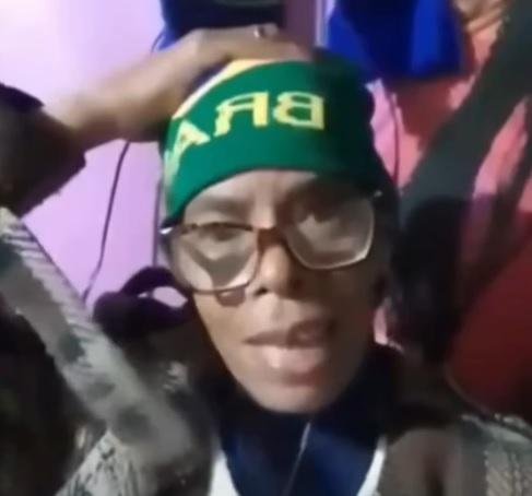 Segundo a parlamentar, a cadela chegou a convulsionar ap&oacute;s a agress&atilde;o, mas ela n&atilde;o prestou socorro ao animal