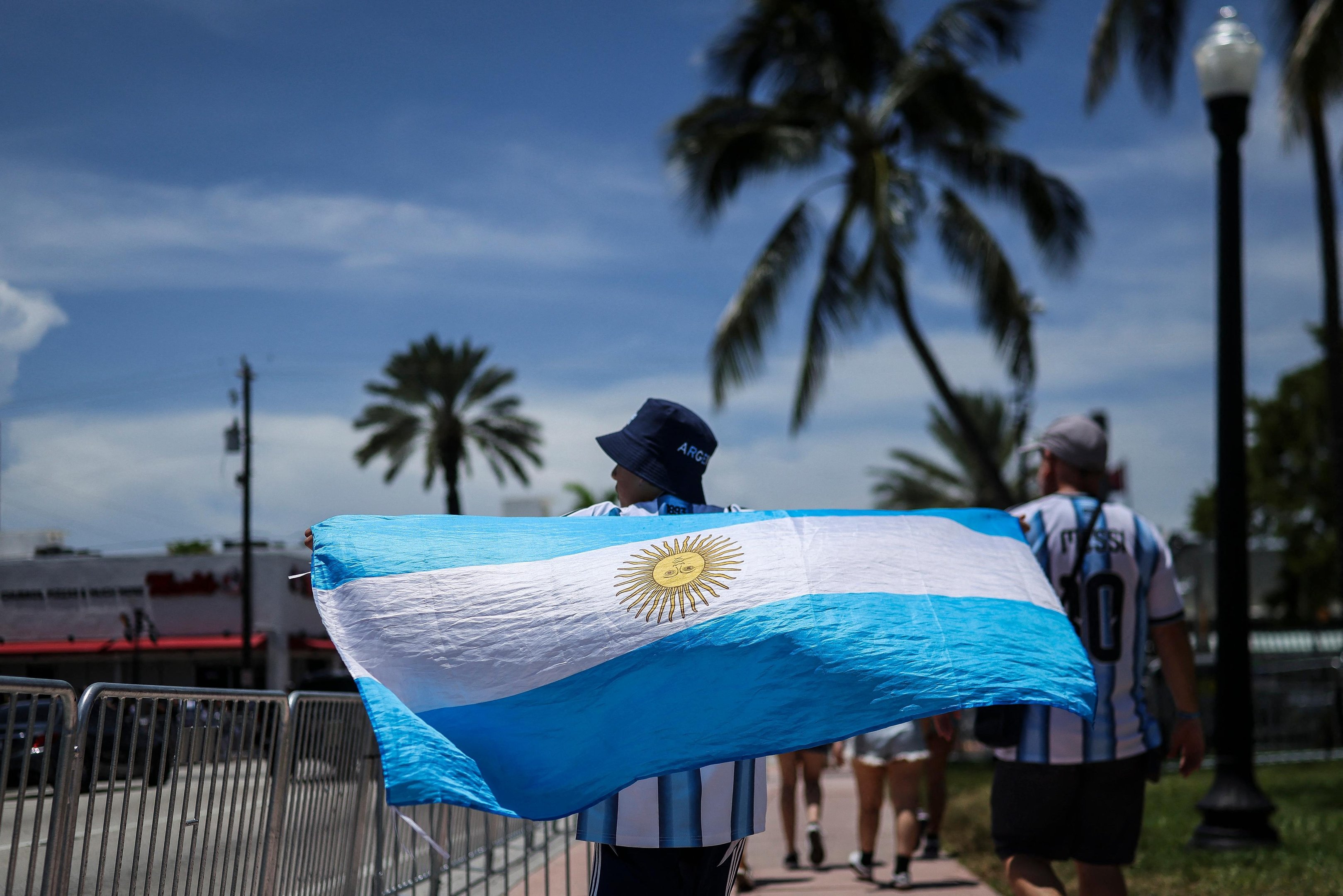 Argentina mant&eacute;m as chances de se tornar a primeira sele&ccedil;&atilde;o a conquistar o bicampeonato consecutivo desde a Sele&ccedil;&atilde;o Brasileira de Pel&eacute; em 1958 e 1962