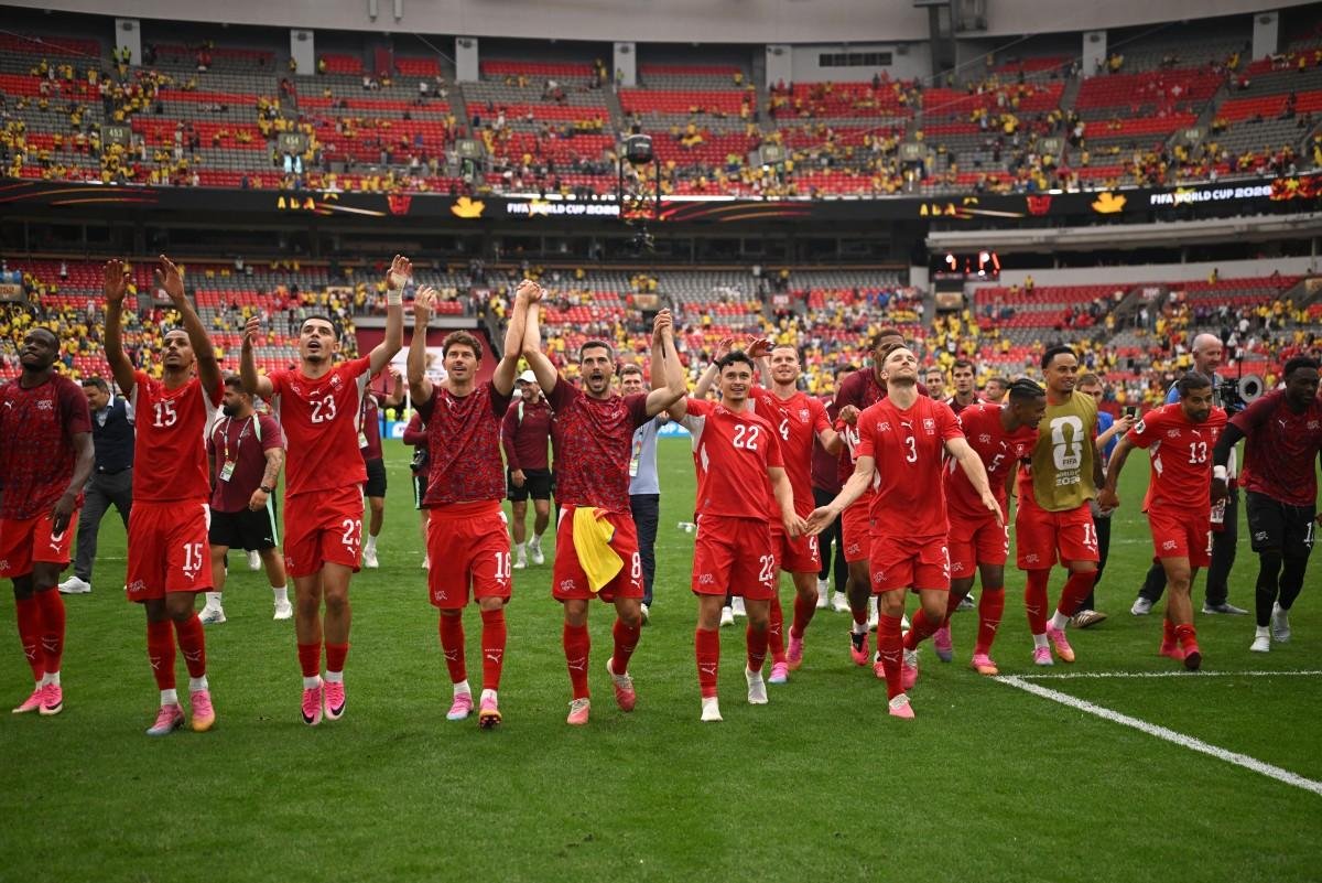 Su&iacute;&ccedil;a garantiu a &uacute;ltima vaga das quartas de final