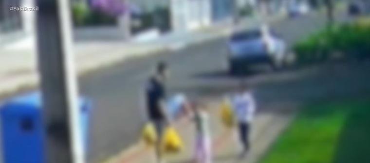 De acordo com a investiga&ccedil;&atilde;o, al&eacute;m da agress&atilde;o que ganhou repercuss&atilde;o nas redes sociais, ele tamb&eacute;m &eacute; suspeito de ter cometido outras viol&ecirc;ncias contra os dois filhos, de 3 e 5 anos