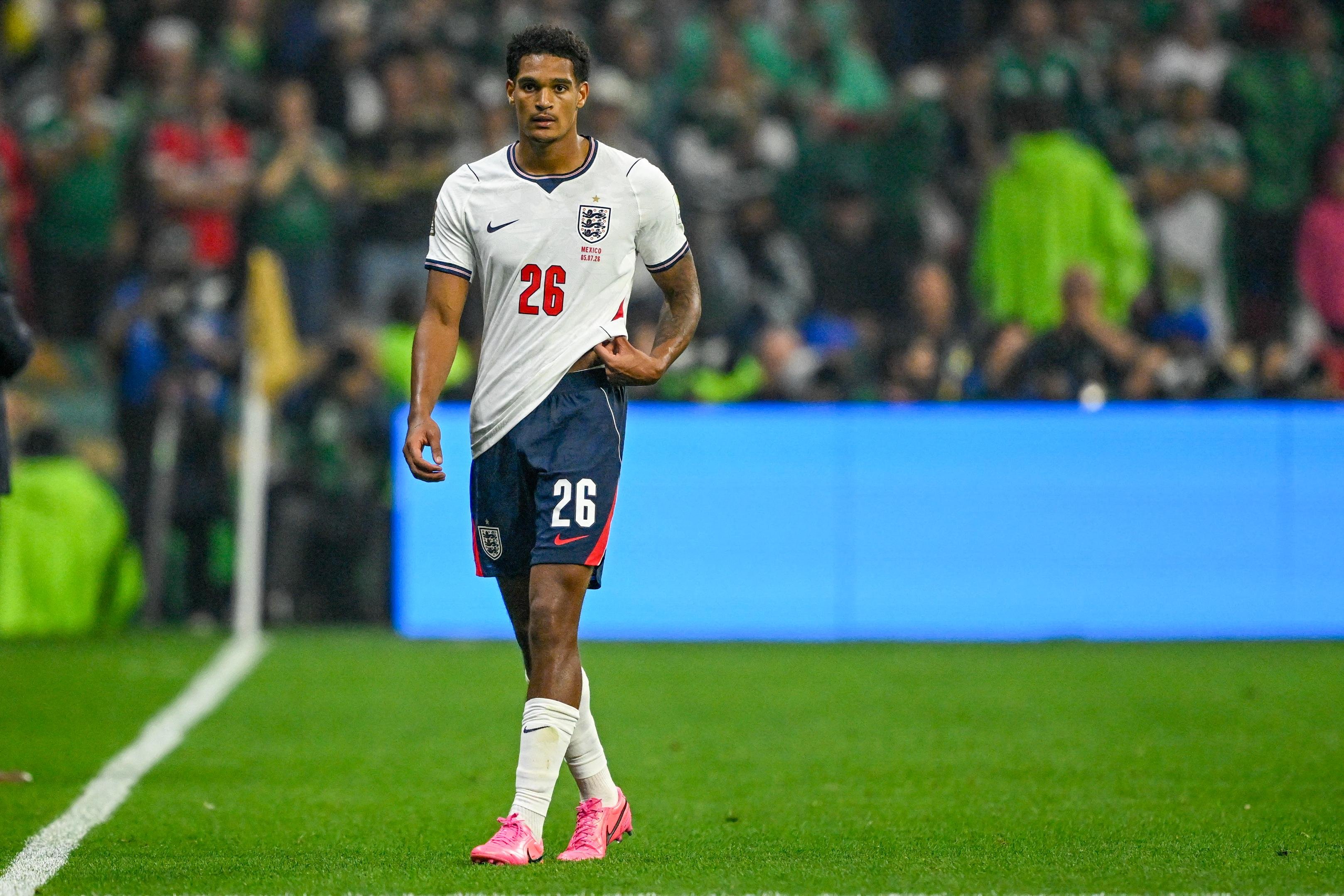 Quansah foi expulso contra o M&eacute;xico e agora perder&aacute; tamb&eacute;m uma eventual semifinal