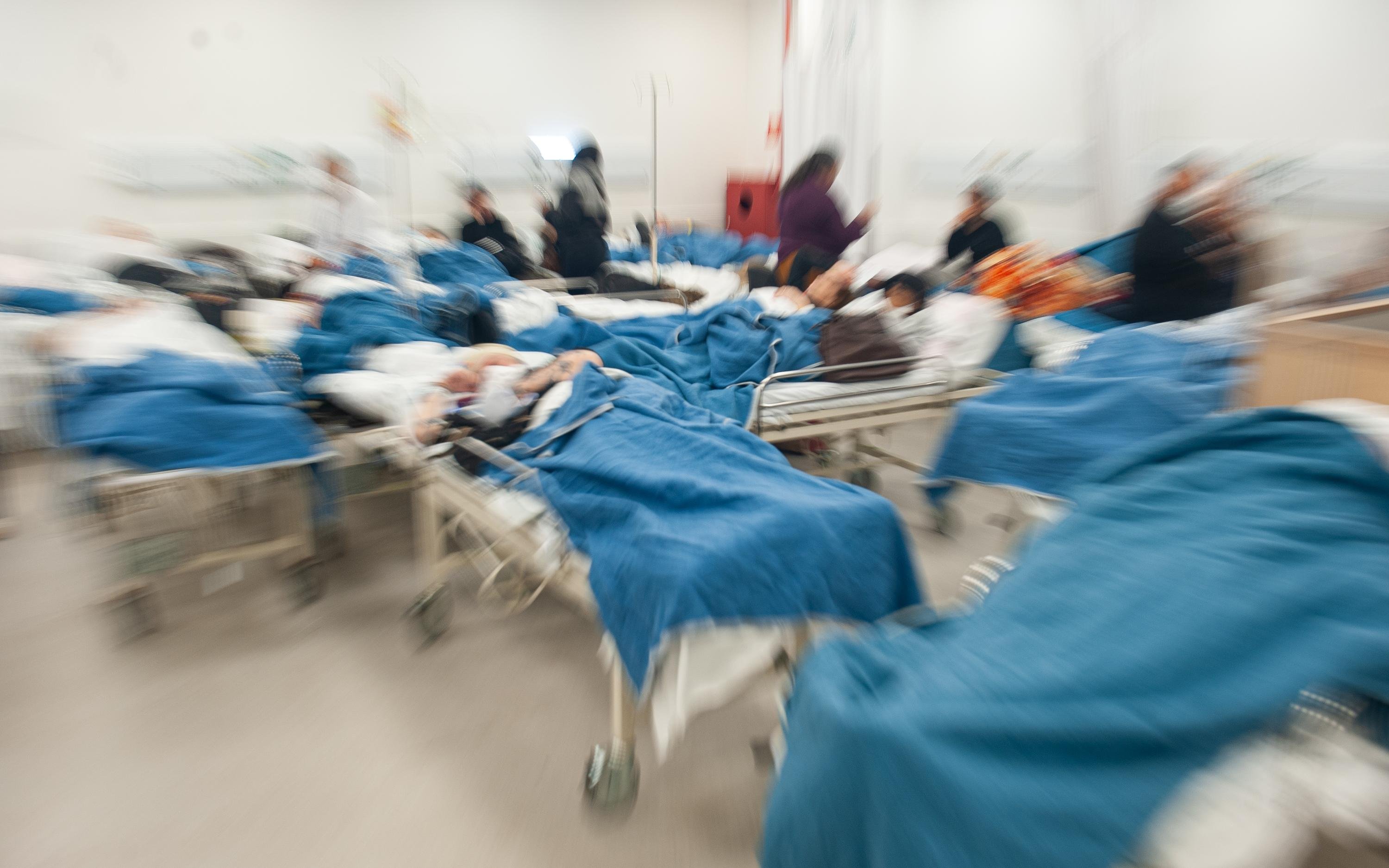 Emerg&ecirc;ncias est&atilde;o pressionadas pela alta demanda de pacientes