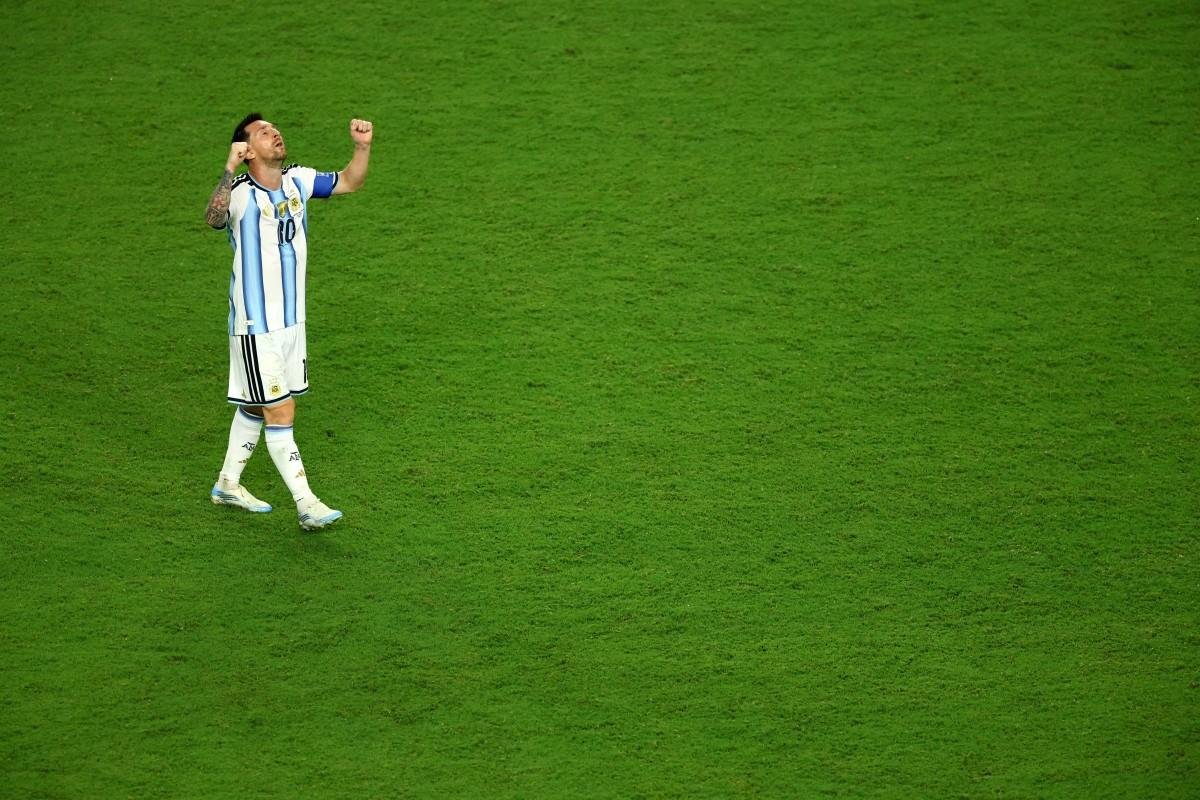 Messi, pela segunda Copa seguida, tem carregado a Argentina