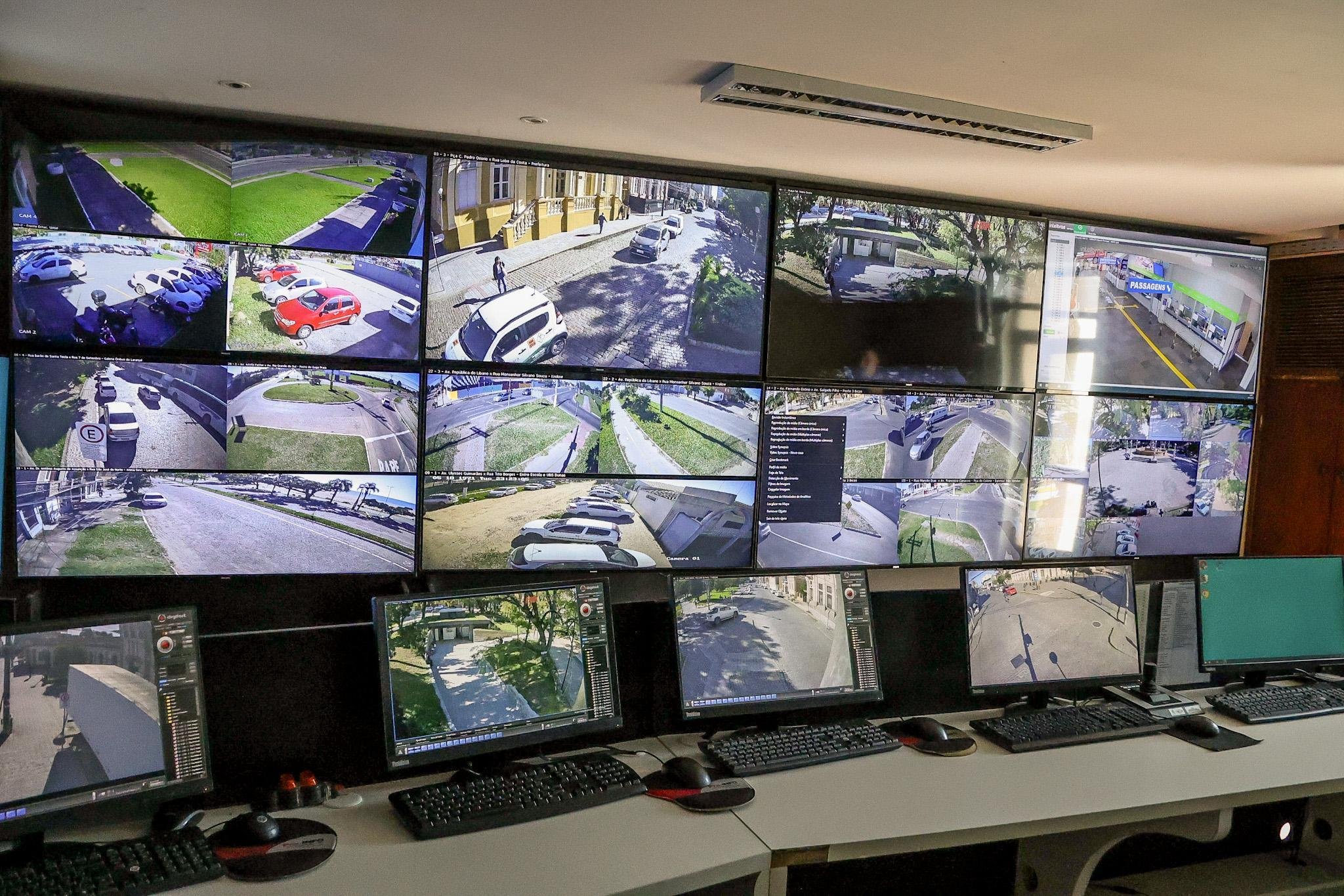 As infra&ccedil;&otilde;es s&atilde;o registradas por agentes da Secretaria Municipal de Transportes e Tr&acirc;nsito (STT) a partir de an&aacute;lise, em tempo real das imagens captadas  pelas c&acirc;meras