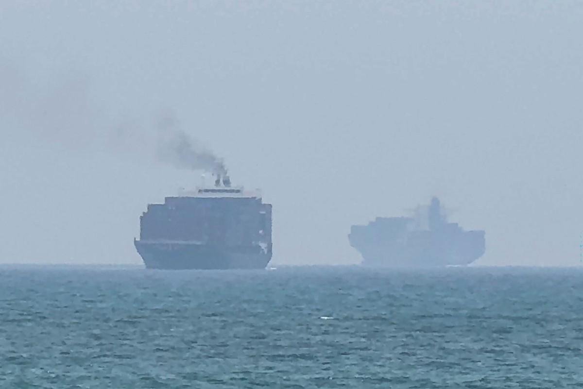 Ir&atilde; fecha Ormuz e ataca Golfo ap&oacute;s bombardeios dos EUA