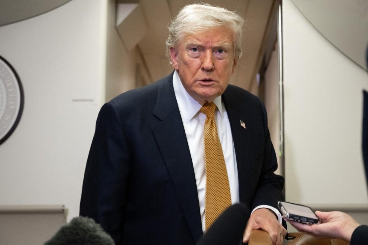 Trump diz que EUA assumir&atilde;o controle de Ormuz e cobrar&atilde;o ped&aacute;gio por seguran&ccedil;a da via