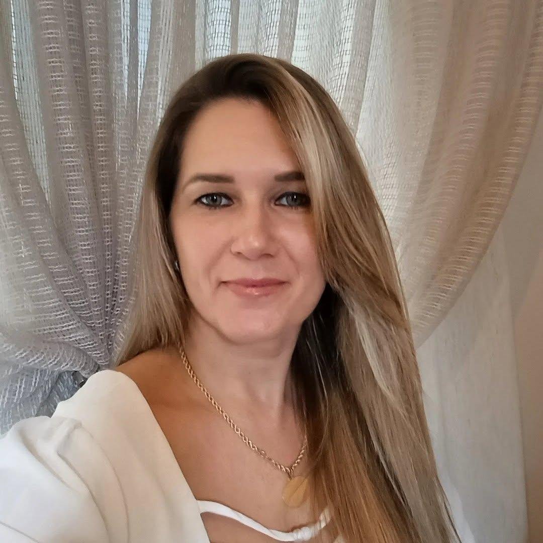 Professora Gloria Werkhausen, de 43 anos, foi encontrada morta em inc&ecirc;ndio em julho