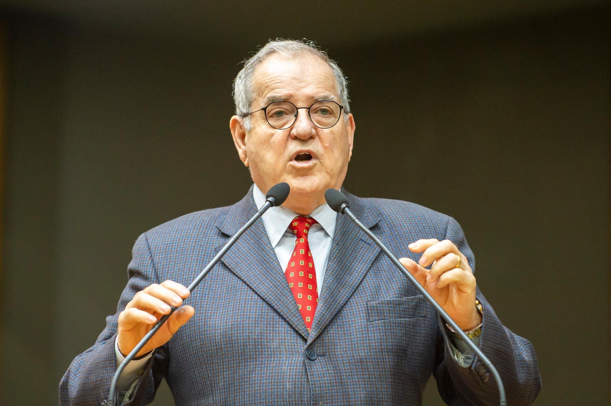 Idenir Cecchim (MDB) reconheceu que houve um "erro de reda&ccedil;&atilde;o" no texto final