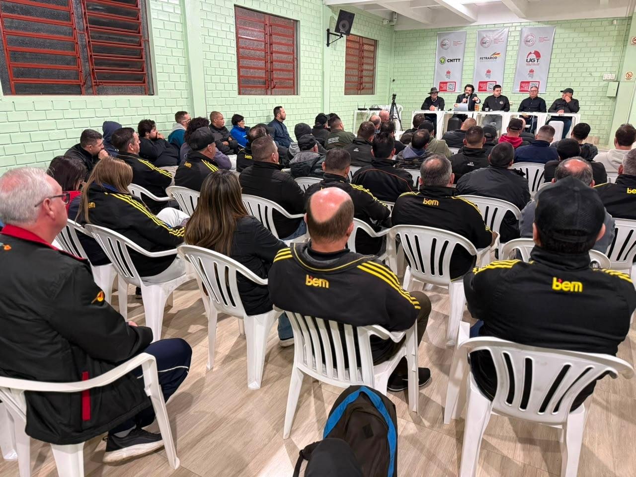 Transporte coletivo operar&aacute; com 50% da frota em hor&aacute;rios de pico