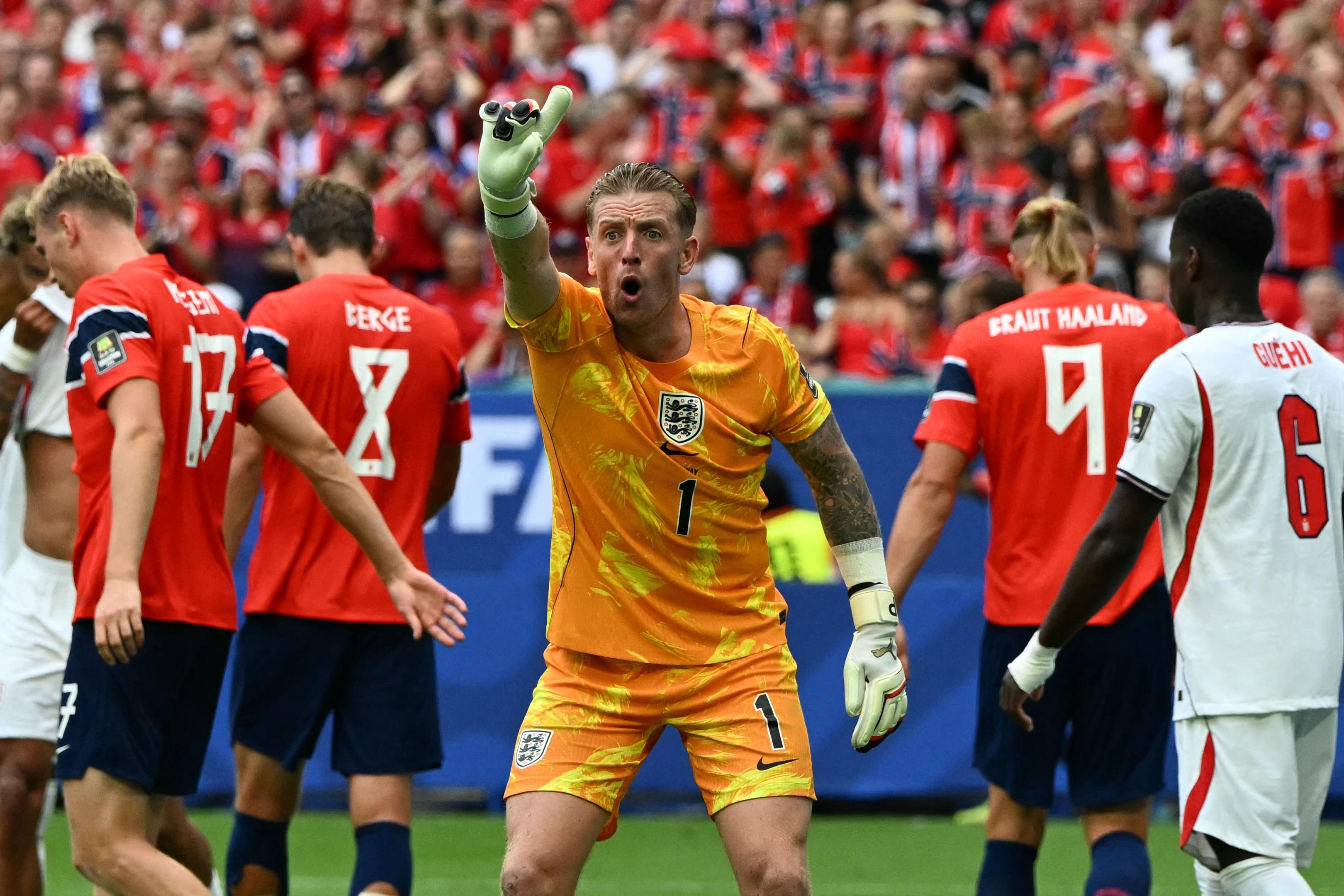 Pickford afirmou que os ingleses contornaram bem os momentos de tens&atilde;o durante a competi&ccedil;&atilde;o e que conseguem lidar com a press&atilde;o