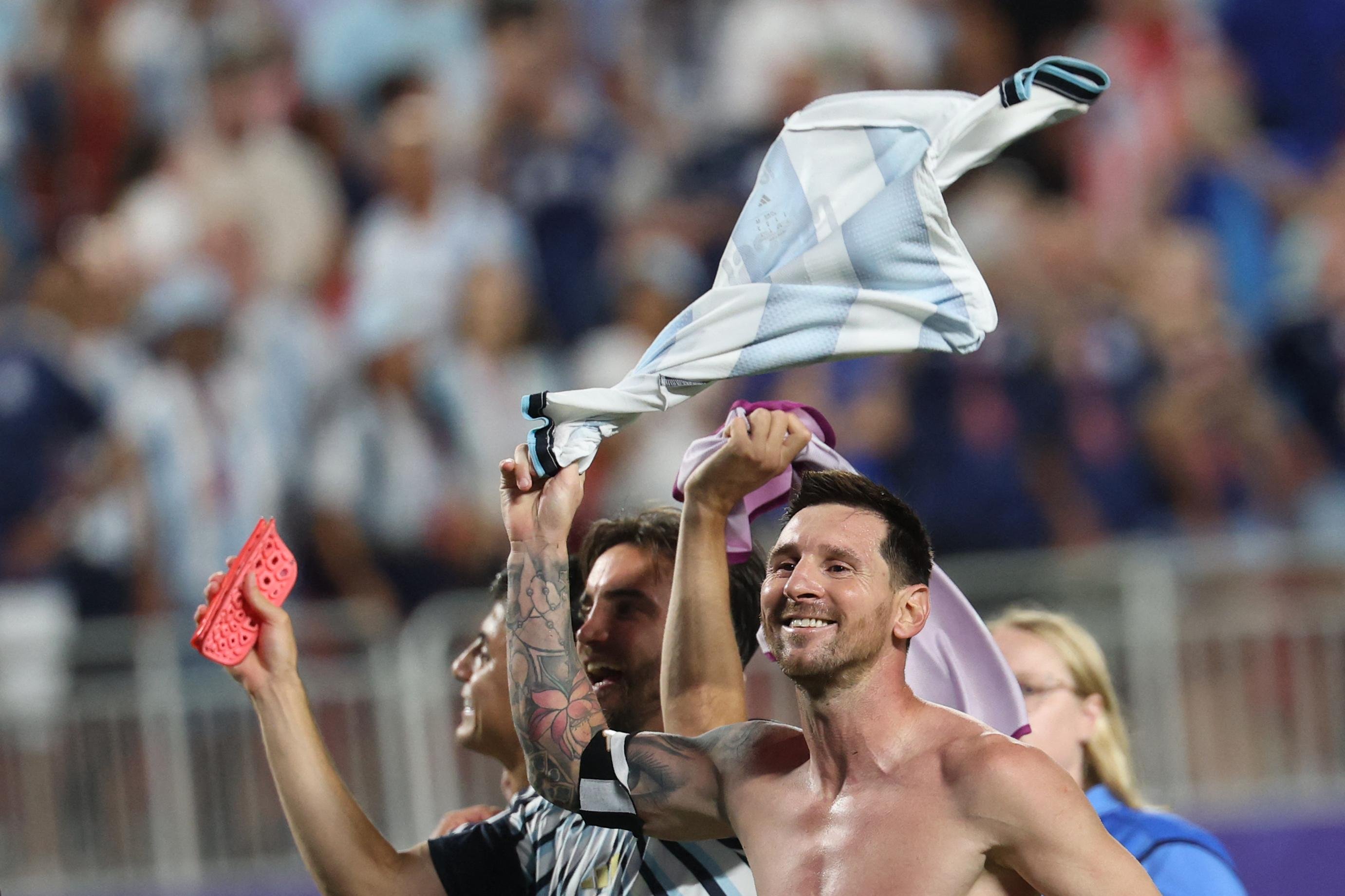 Hist&oacute;rico de Elfath na MLS aponta quatro partidas apitadas com a presen&ccedil;a de Messi, todas vencidas pelo argentino