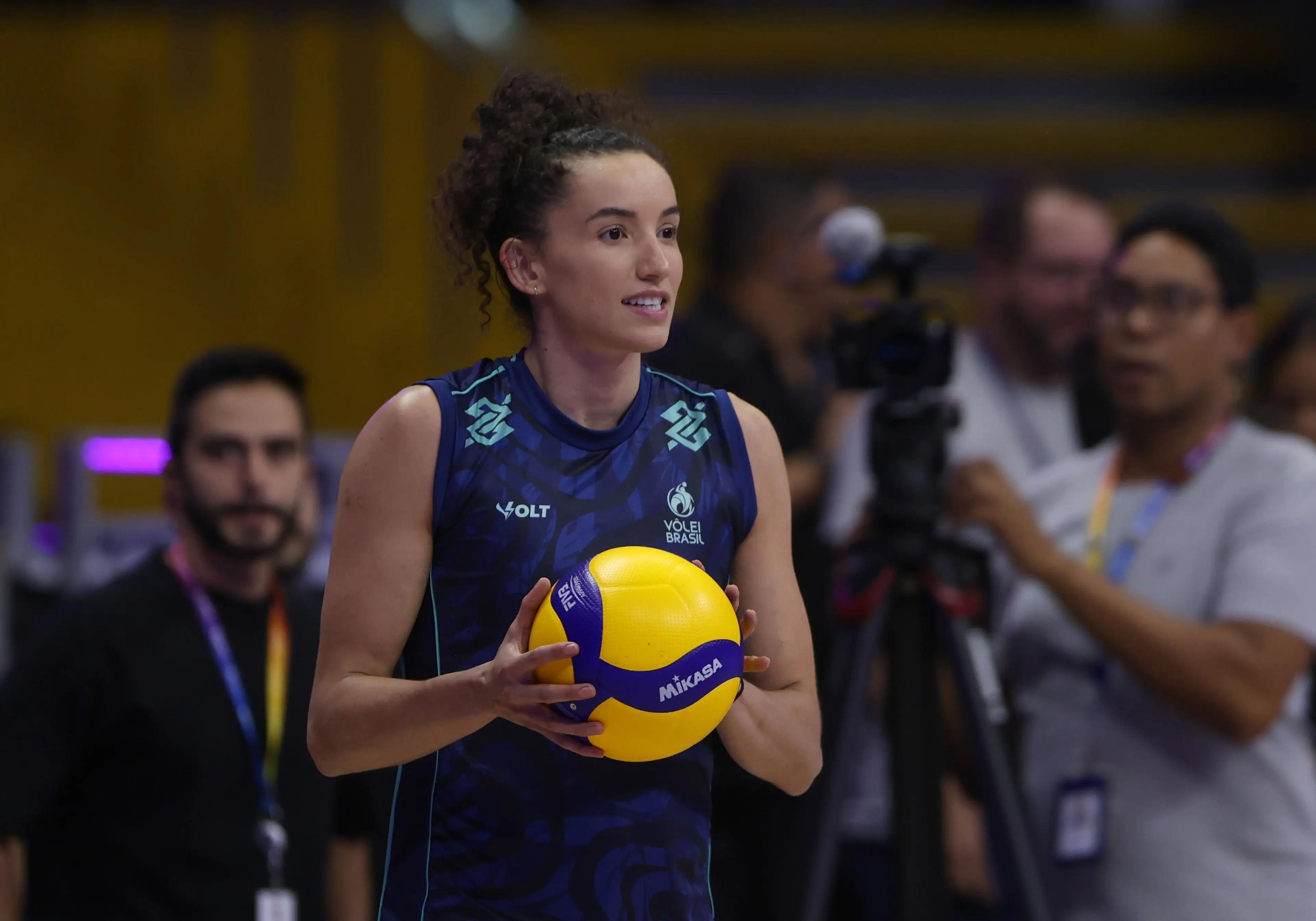 Depois de desfalcar a sele&ccedil;&atilde;o na VNL, Gabi Guimar&atilde;es deve voltae &agrave;s quadras no Sul-Americano