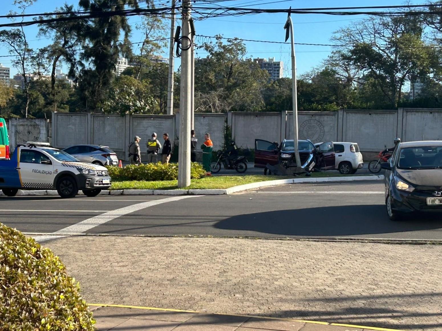 Ocorr&ecirc;ncia foi registrada na altura do n&uacute;mero 1000 da avenida Jo&atilde;o Wallig, na zona norte da Capital